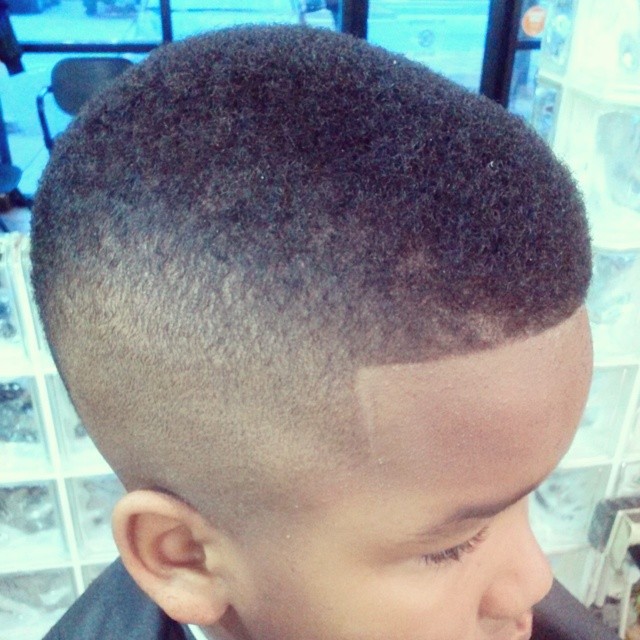 Ronny's Razor on Echelon Local | Doron McCarthur - Master Barber | (770) 369- 3843 | 2148 Duluth Highway, Duluth GA | Atlanta, Gwinnett, Lawrenceville | All hair types.