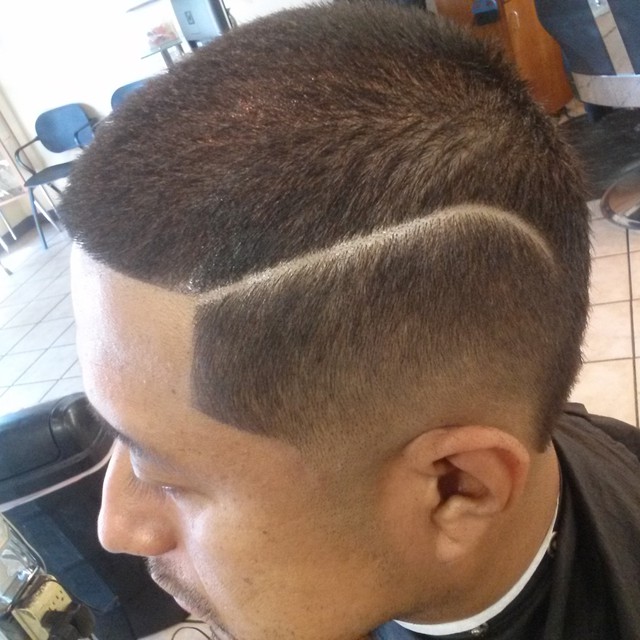 Ronny's Razor on Echelon Local | Doron McCarthur - Master Barber | (770) 369- 3843 | 2148 Duluth Highway, Duluth GA | Atlanta, Gwinnett, Lawrenceville | All hair types.