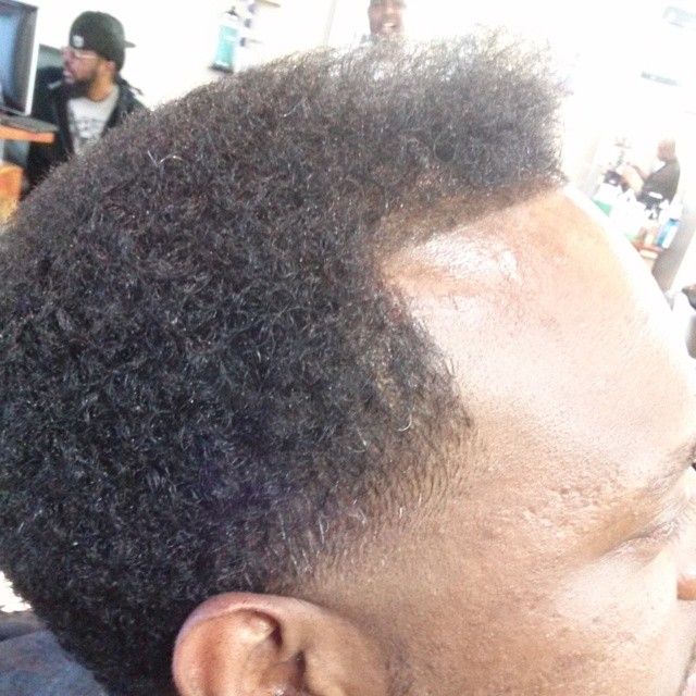 Ronny's Razor on Echelon Local | Doron McCarthur - Master Barber | (770) 369- 3843 | 2148 Duluth Highway, Duluth GA | Atlanta, Gwinnett, Lawrenceville | All hair types.