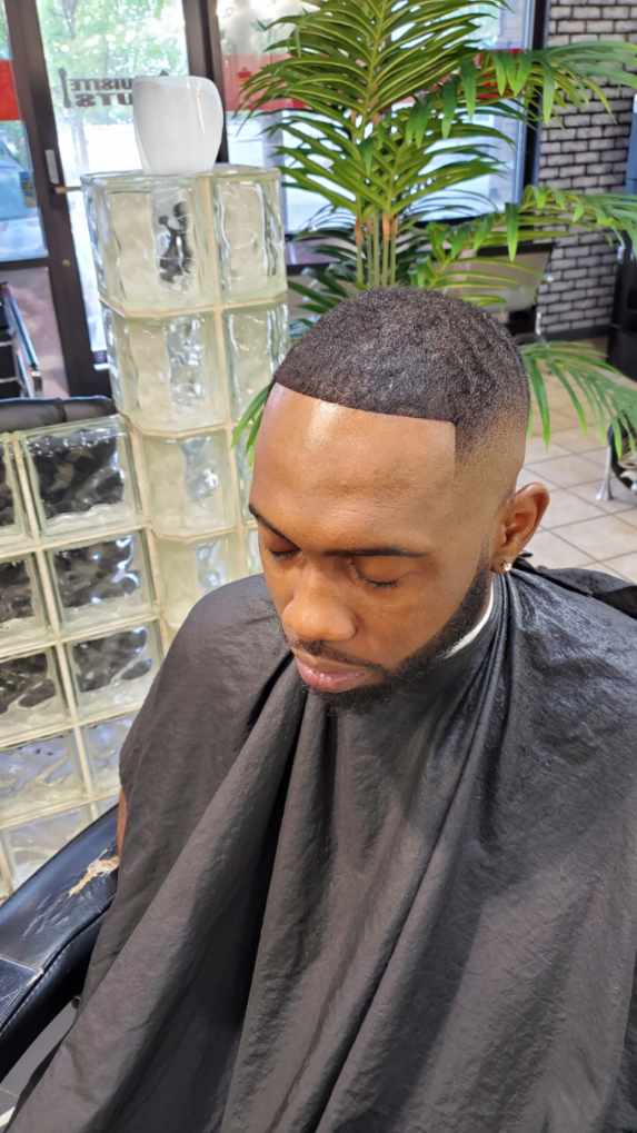 Ronny's Razor on Echelon Local | Doron McCarthur - Master Barber | (770) 369- 3843 | 2148 Duluth Highway, Duluth GA | Atlanta, Gwinnett, Lawrenceville | All hair types.